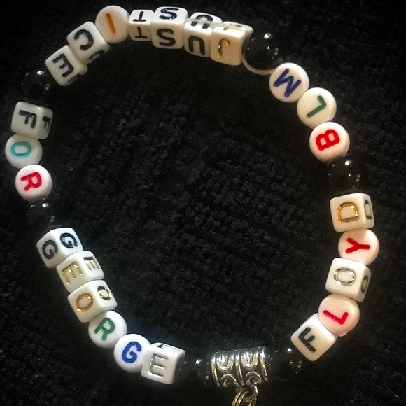 Stop Police Brutality Necklace‼️ - Picture 4 of 5